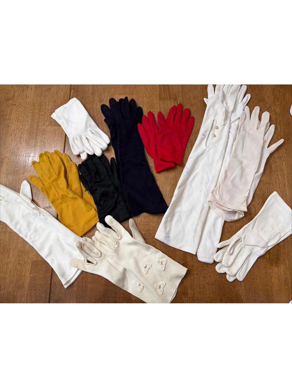 Vintage Womens Gloves Lot White Black cream gold Red Size Medium 10 pair